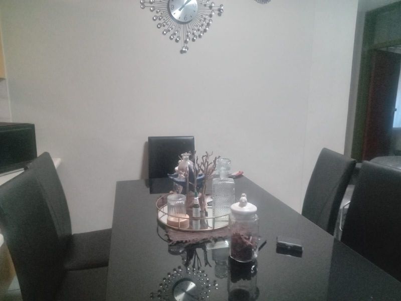 Apartment For Sale in Sunnyside - Photo 4