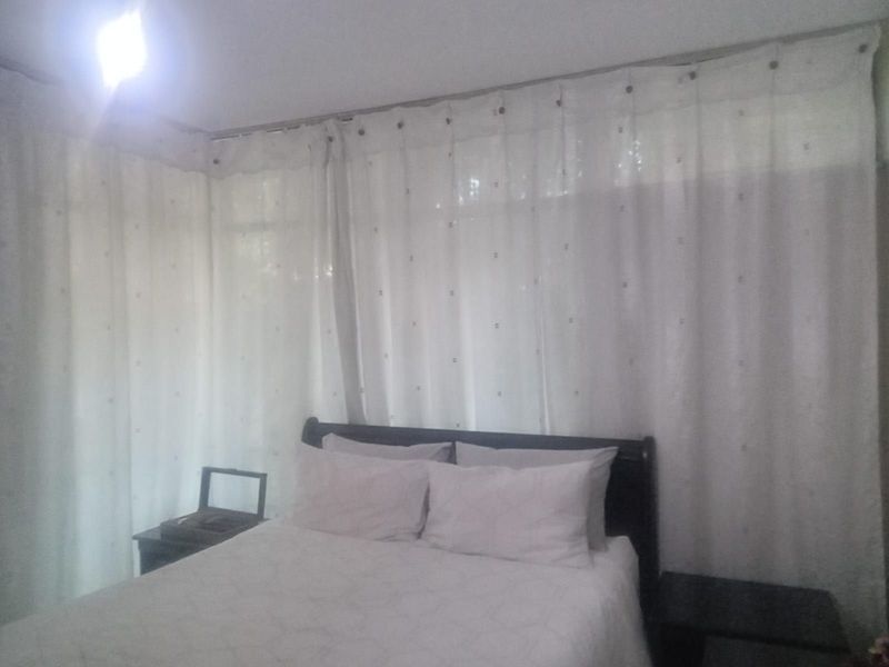 Apartment For Sale in Sunnyside - Photo 3