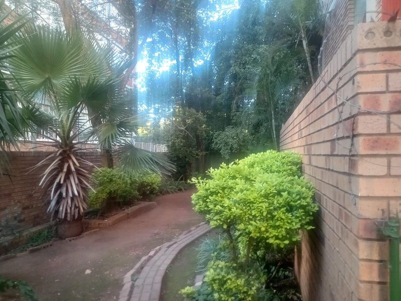 Apartment For Sale in Sunnyside - Photo 5