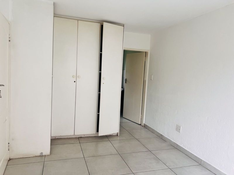 Apartment To Rent in Sandown - Photo 10