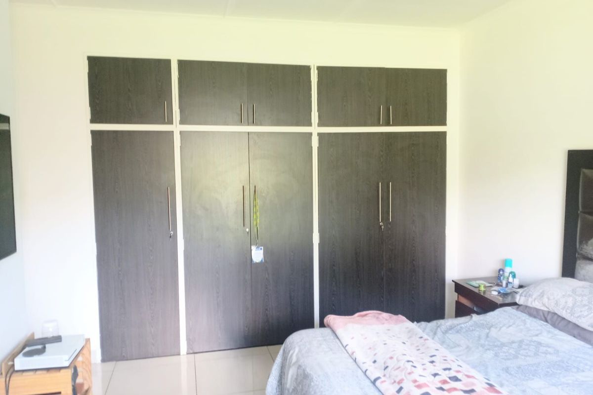 House For Sale in Northcliff - Photo 3