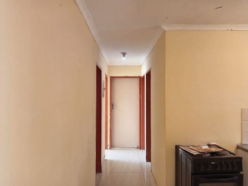 House For Sale in Soshanguve Ext - Photo 4