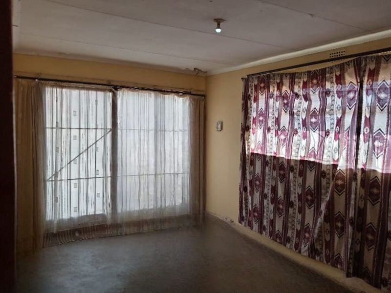 House For Sale in Soshanguve Ext - Photo 9