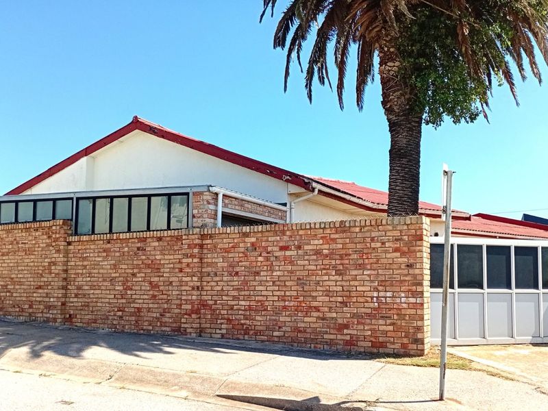 House For Sale in Malabar - Photo 4