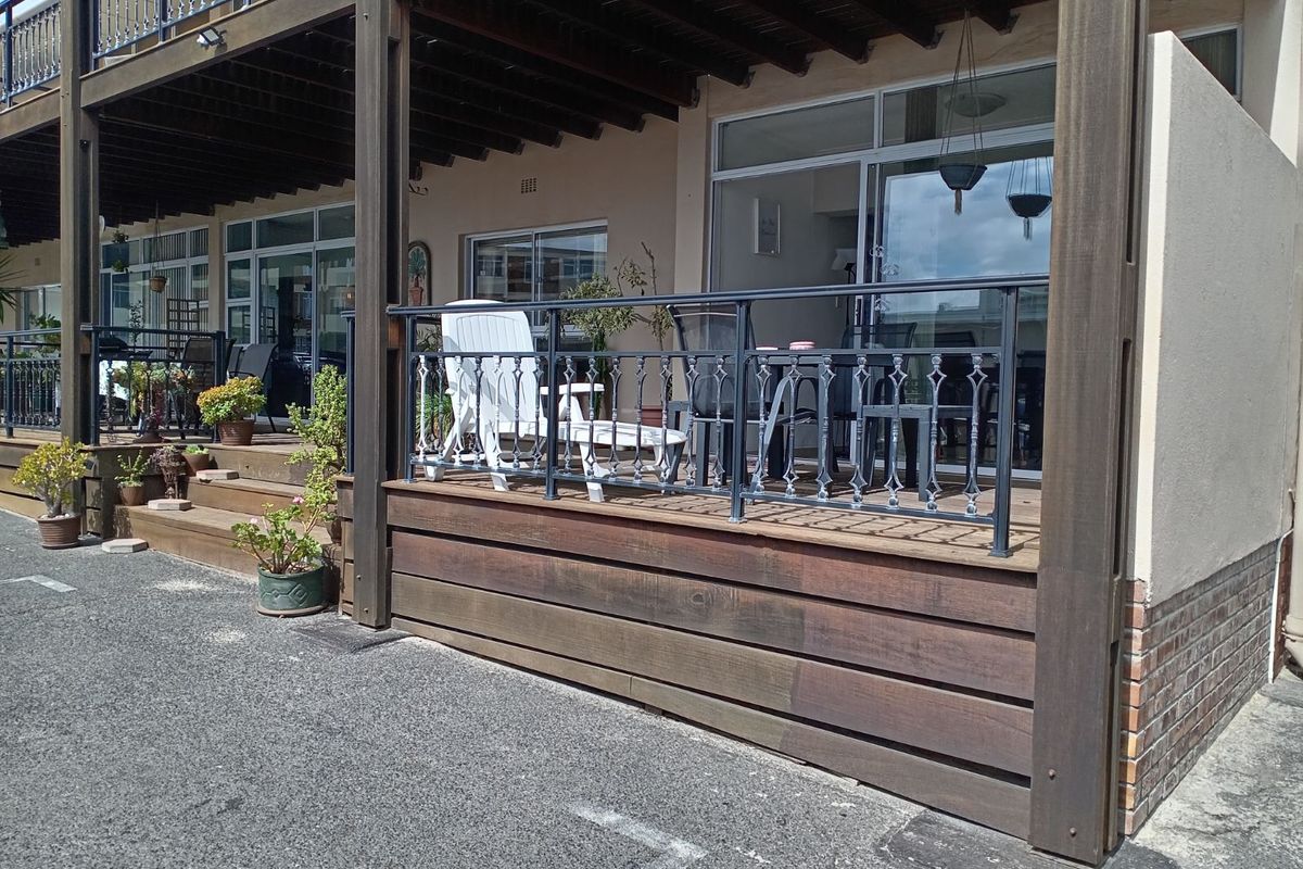 Apartment For Sale in Strand North - Photo 2