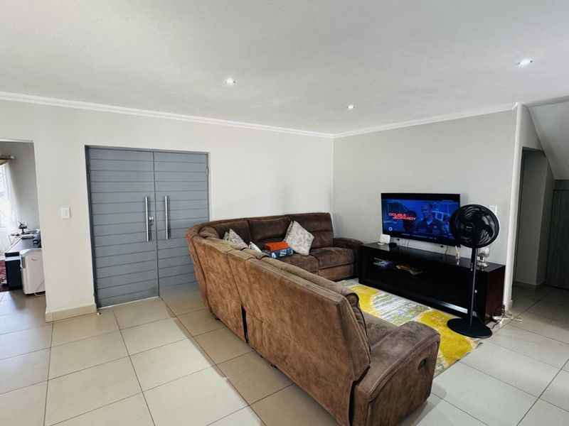 House For Sale in Raslouw - Photo 5