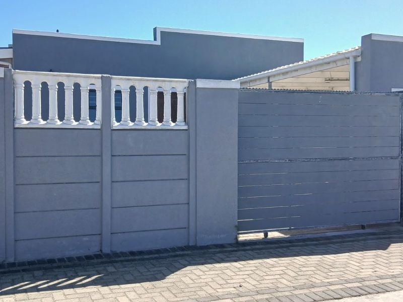 House For Sale in Strandfontein - Photo 5