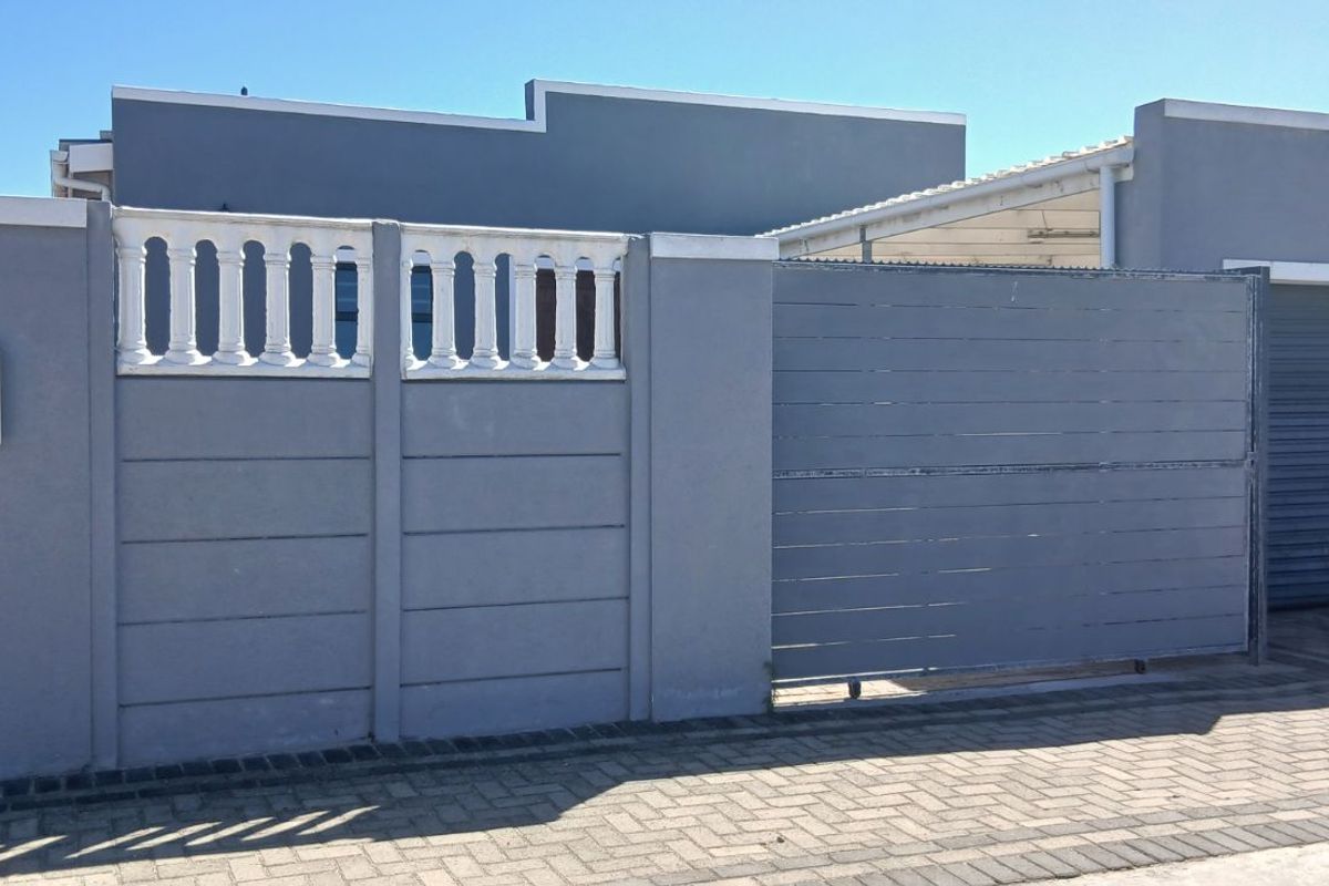 House For Sale in Strandfontein - Photo 5