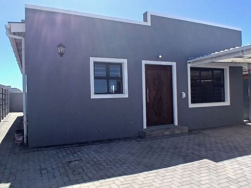 House For Sale in Strandfontein - Photo 6