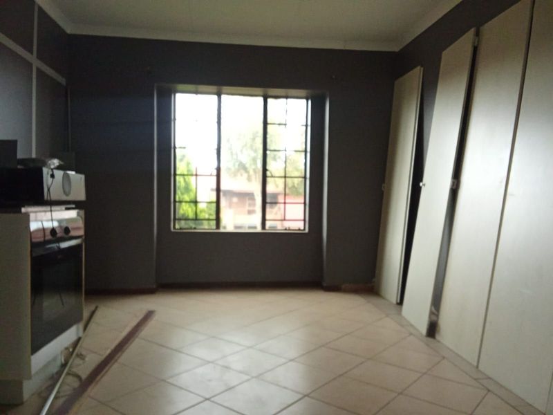 Apartment For Sale in Noordwyk - Photo 9