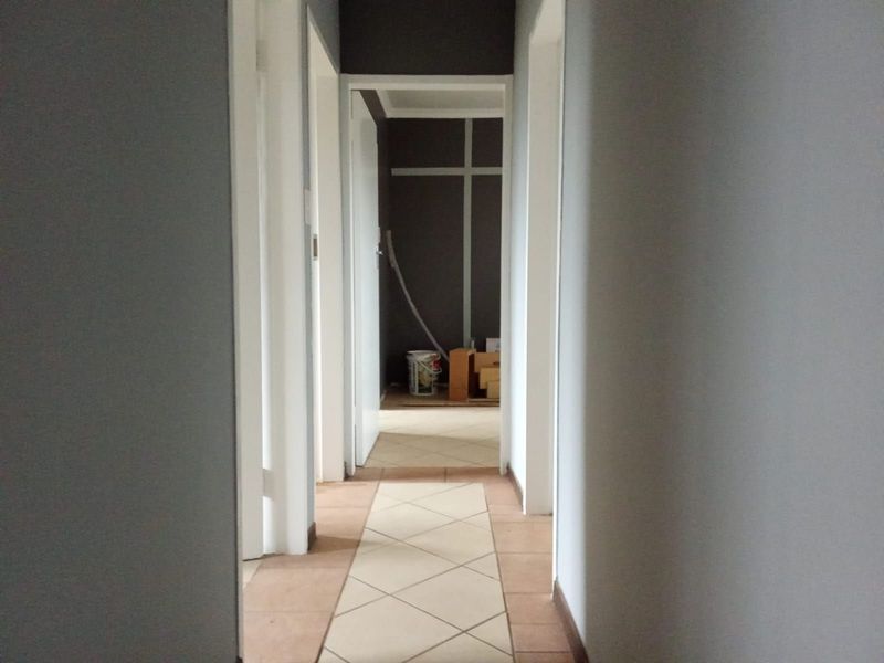 Apartment For Sale in Noordwyk - Photo 5