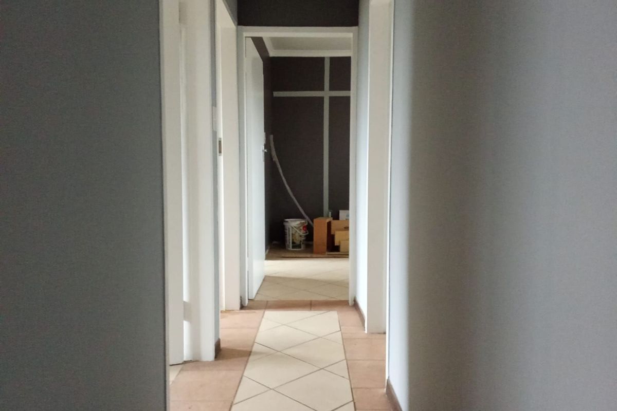 Apartment For Sale in Noordwyk - Photo 5