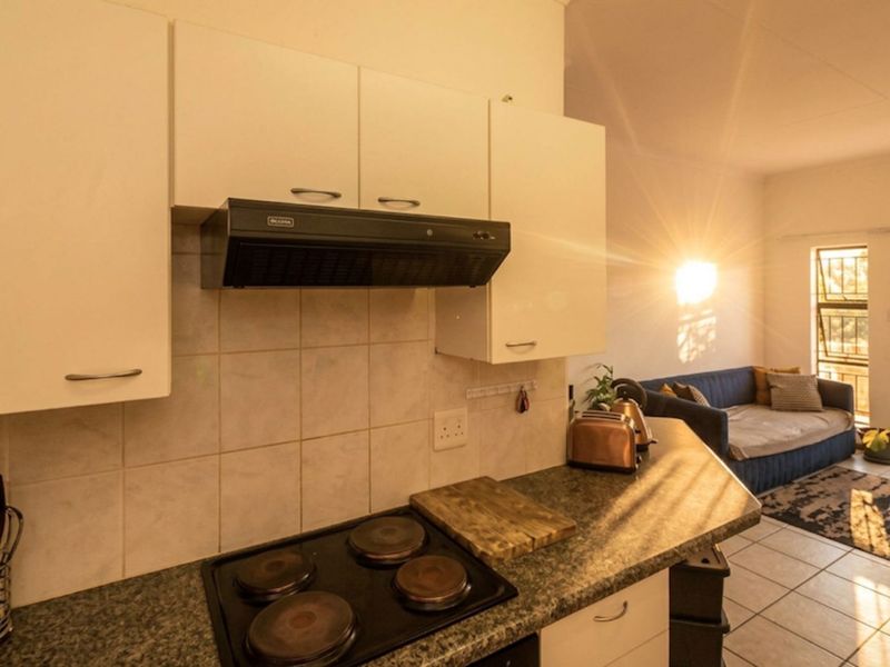 Apartment For Sale in Allen's Nek - Photo 9