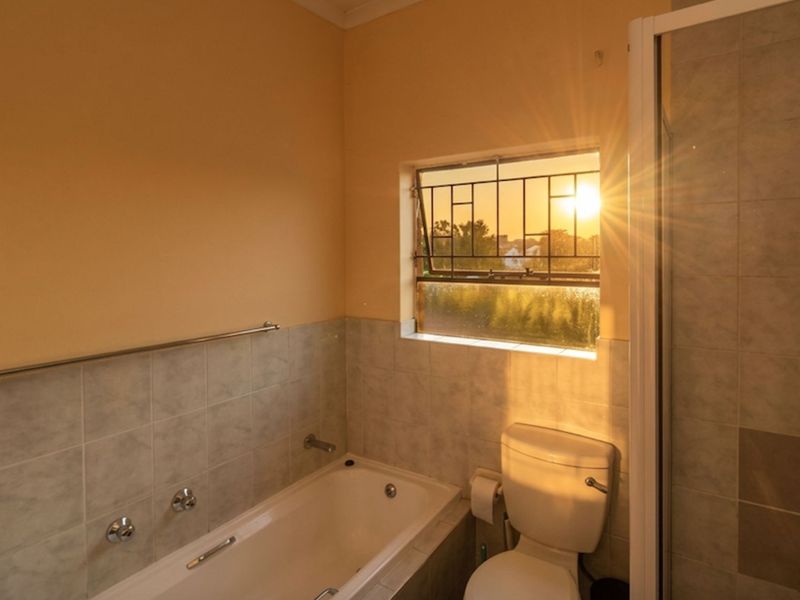 Apartment For Sale in Allen's Nek - Photo 6