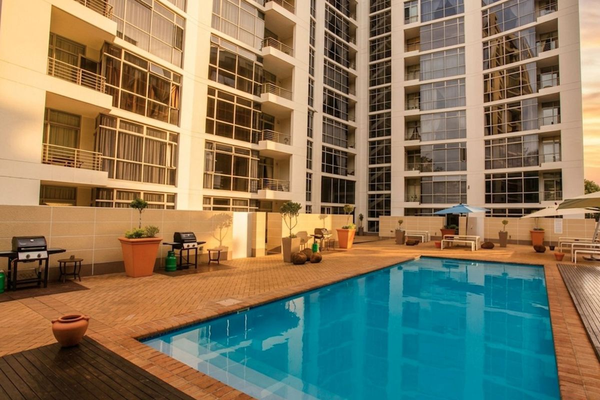 Apartment For Sale in Sandton Central - Photo 2