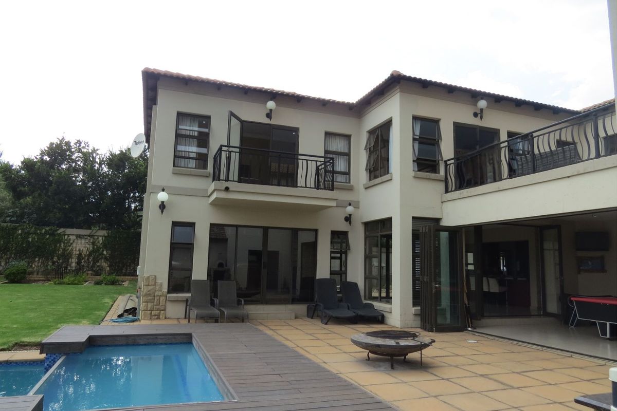 House For Sale in Parkrand - Photo 2