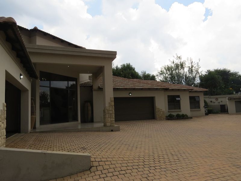 House For Sale in Parkrand - Photo 6