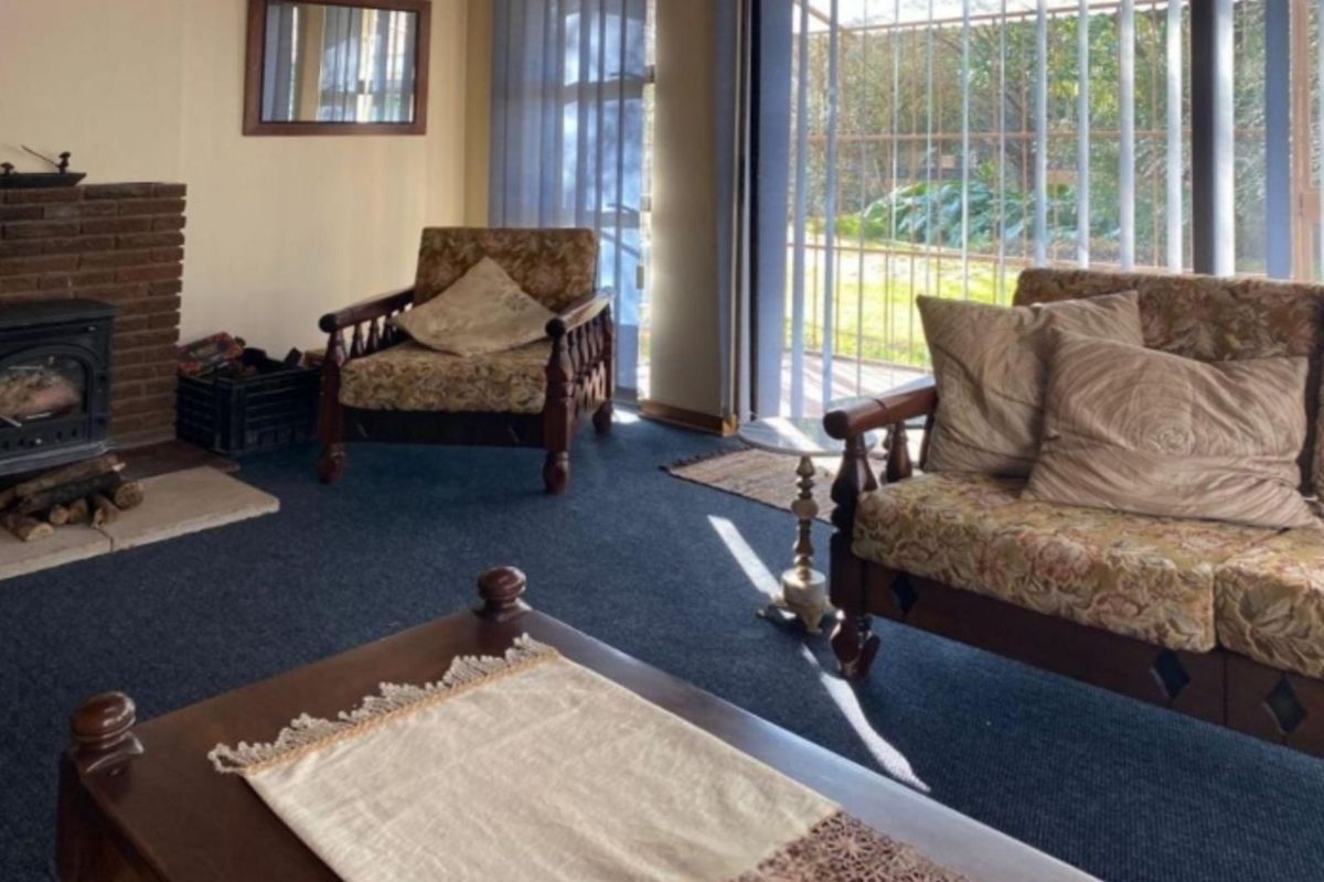 House For Sale in Ladybrand Central - Photo 3