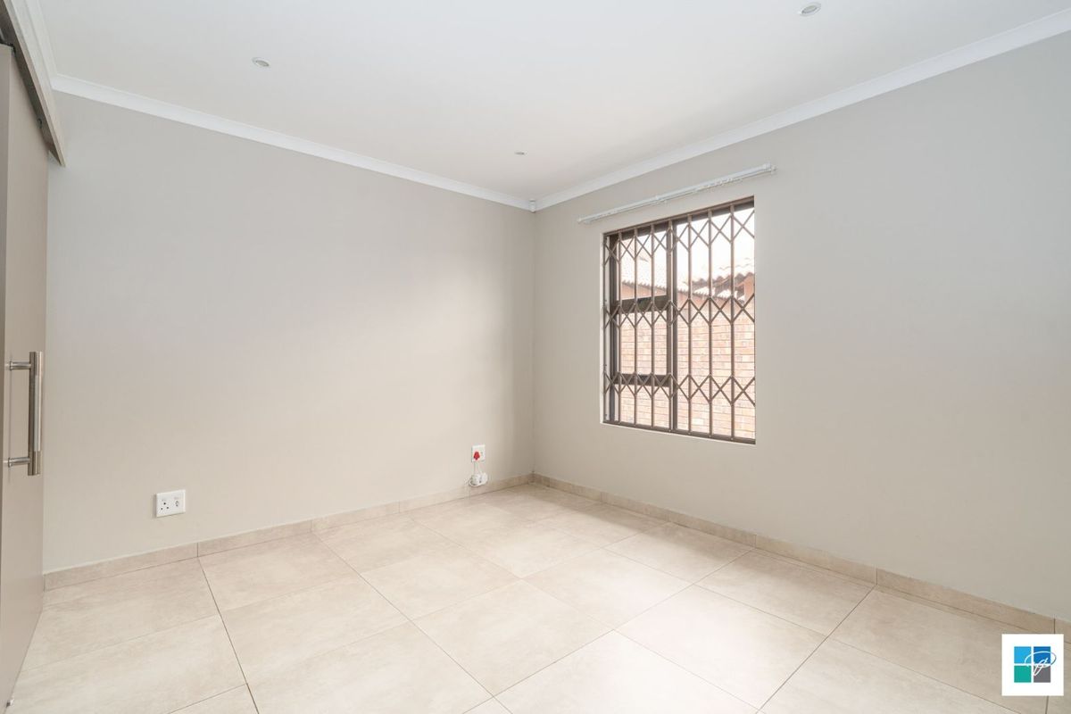 House To Rent in Secunda Central - Photo 2