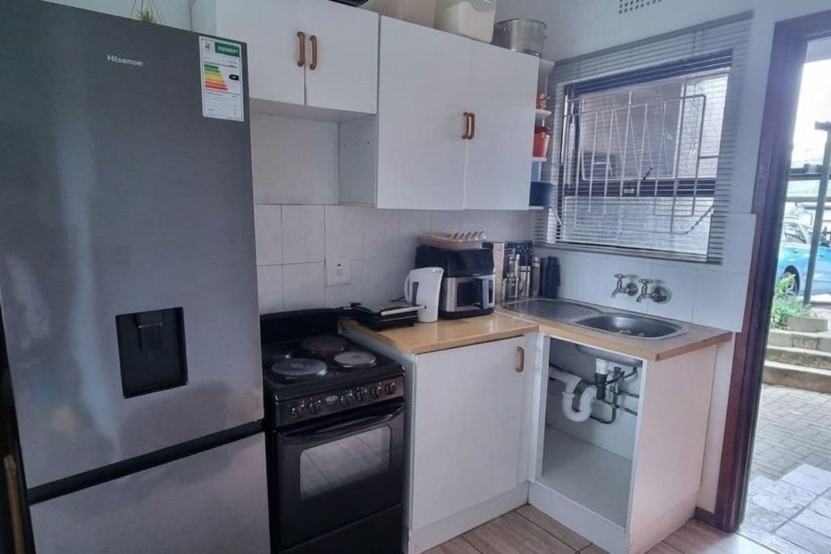 Apartment For Sale in Wilro Park - Photo 4