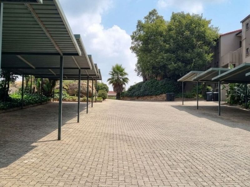 Apartment For Sale in Wilro Park - Photo 2