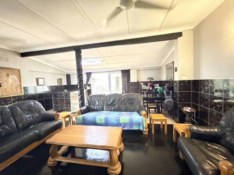 House For Sale in Montclair - Photo 10