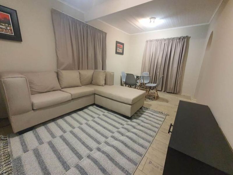 House To Rent in Sandown - Photo 2