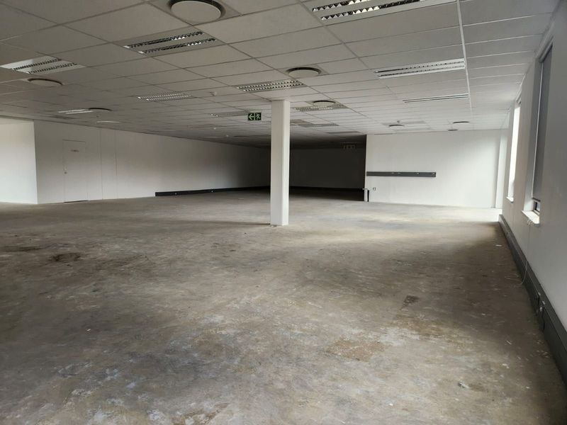 Commercial To Rent in Magaliessig - Photo 8