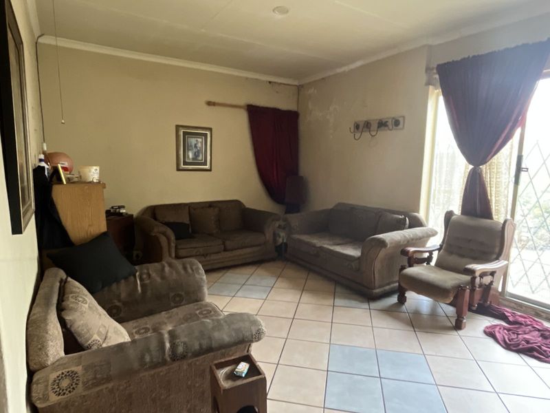 House For Sale in Annadale - Photo 2