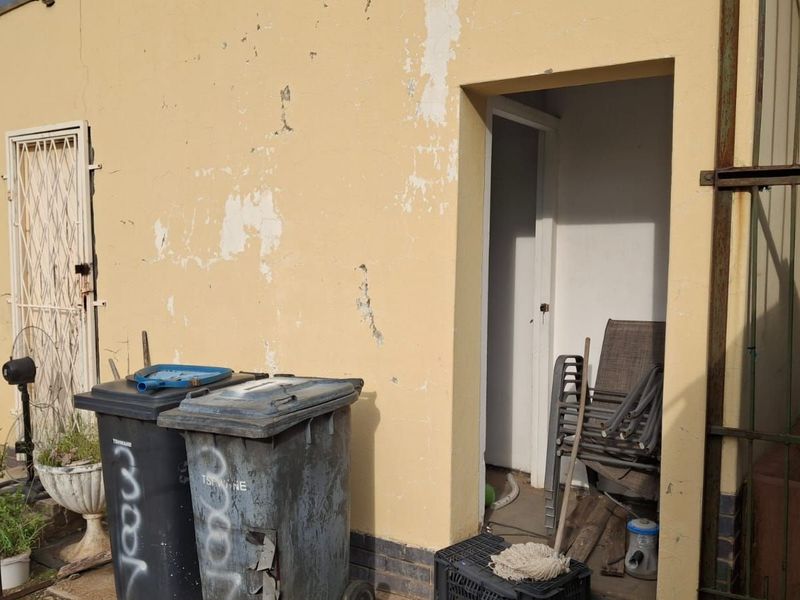 House For Sale in Mountain View - Photo 7