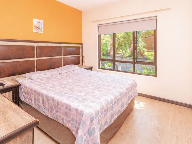 House For Sale in Lonehill - Photo 9