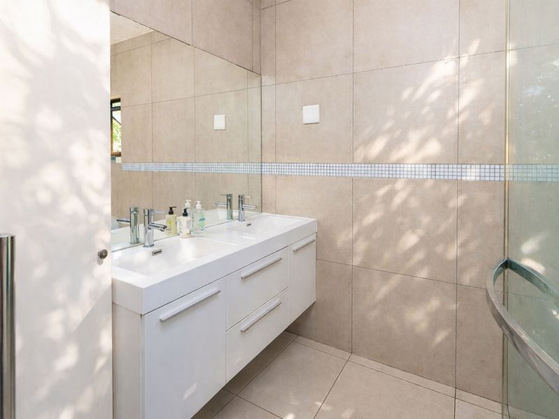 House For Sale in Lonehill - Photo 8