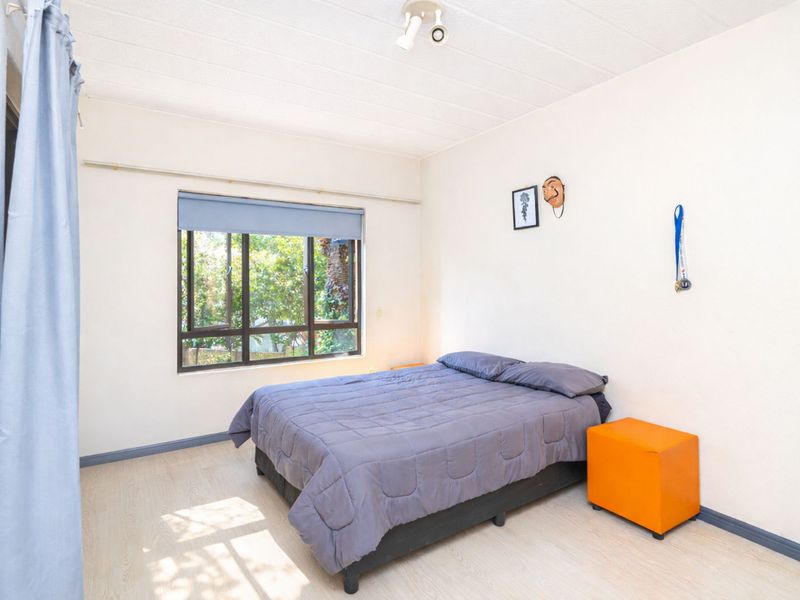 House For Sale in Lonehill - Photo 6