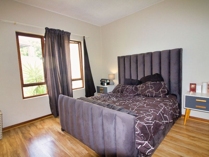 Apartment For Sale in Broadacres - Photo 8