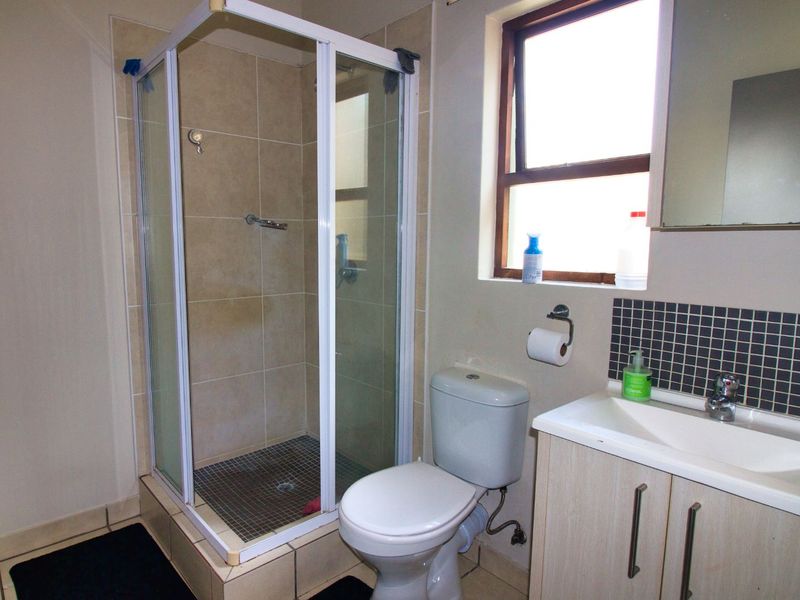 Apartment For Sale in Broadacres - Photo 9