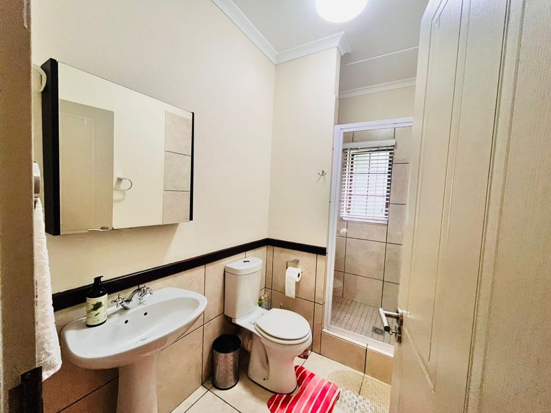 Apartment For Sale in Fourways - Photo 10