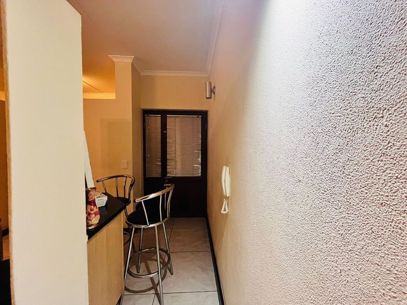 Apartment For Sale in Fourways - Photo 7