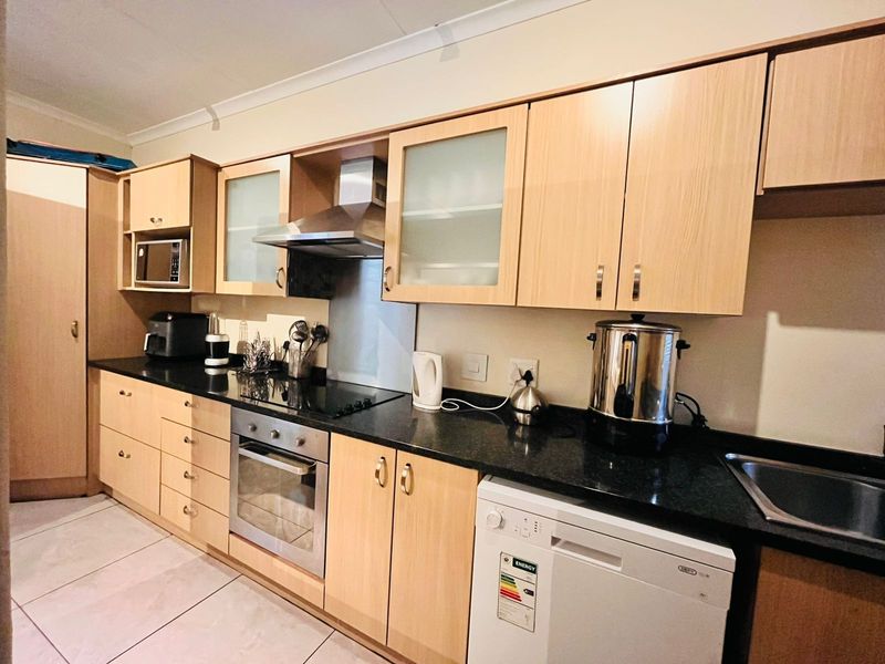 Apartment For Sale in Fourways - Photo 2