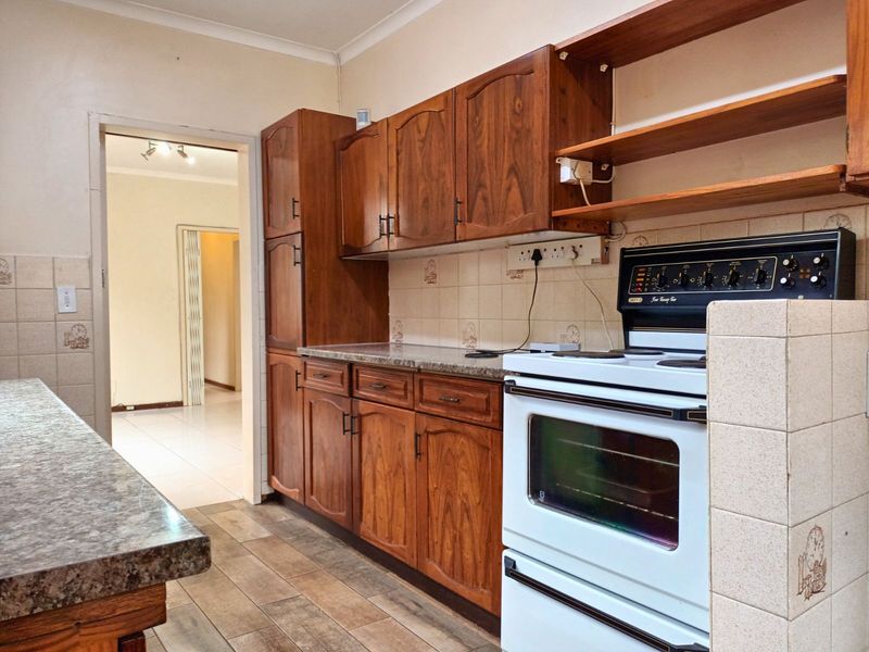 House For Sale in Garsfontein - Photo 8