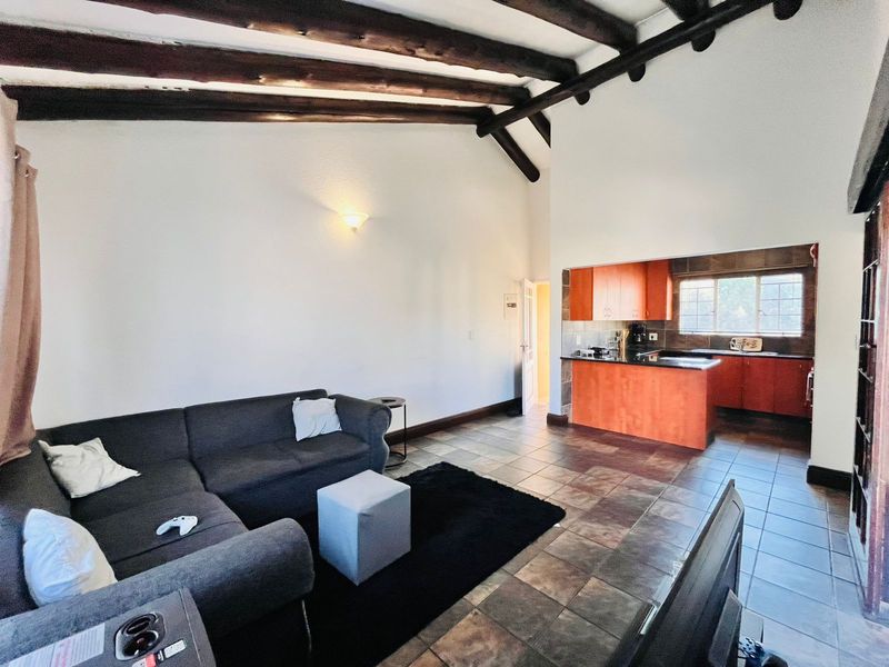 Apartment For Sale in Lonehill - Photo 7