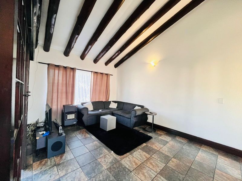 Apartment For Sale in Lonehill - Photo 5