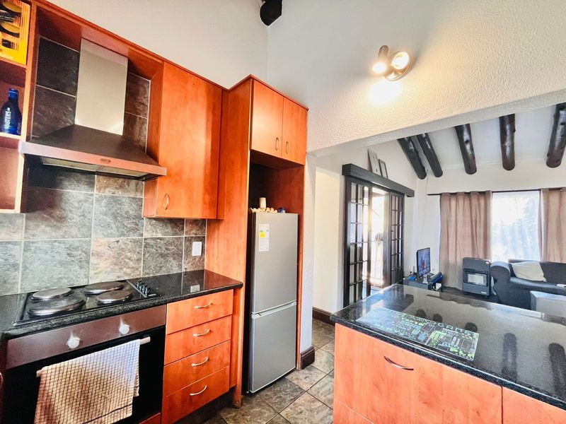 Apartment For Sale in Lonehill - Photo 2