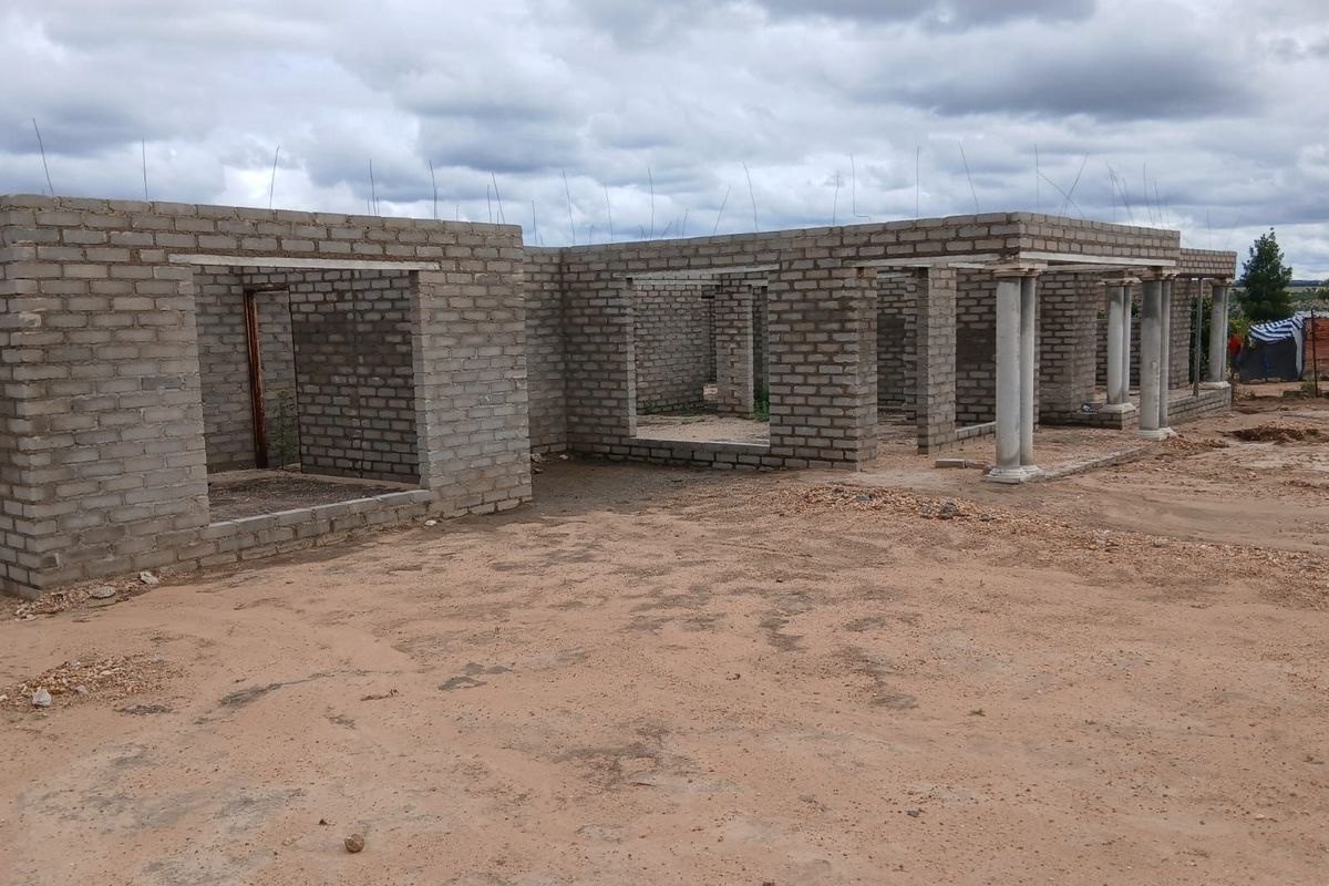 House For Sale in Moletji - Photo 3