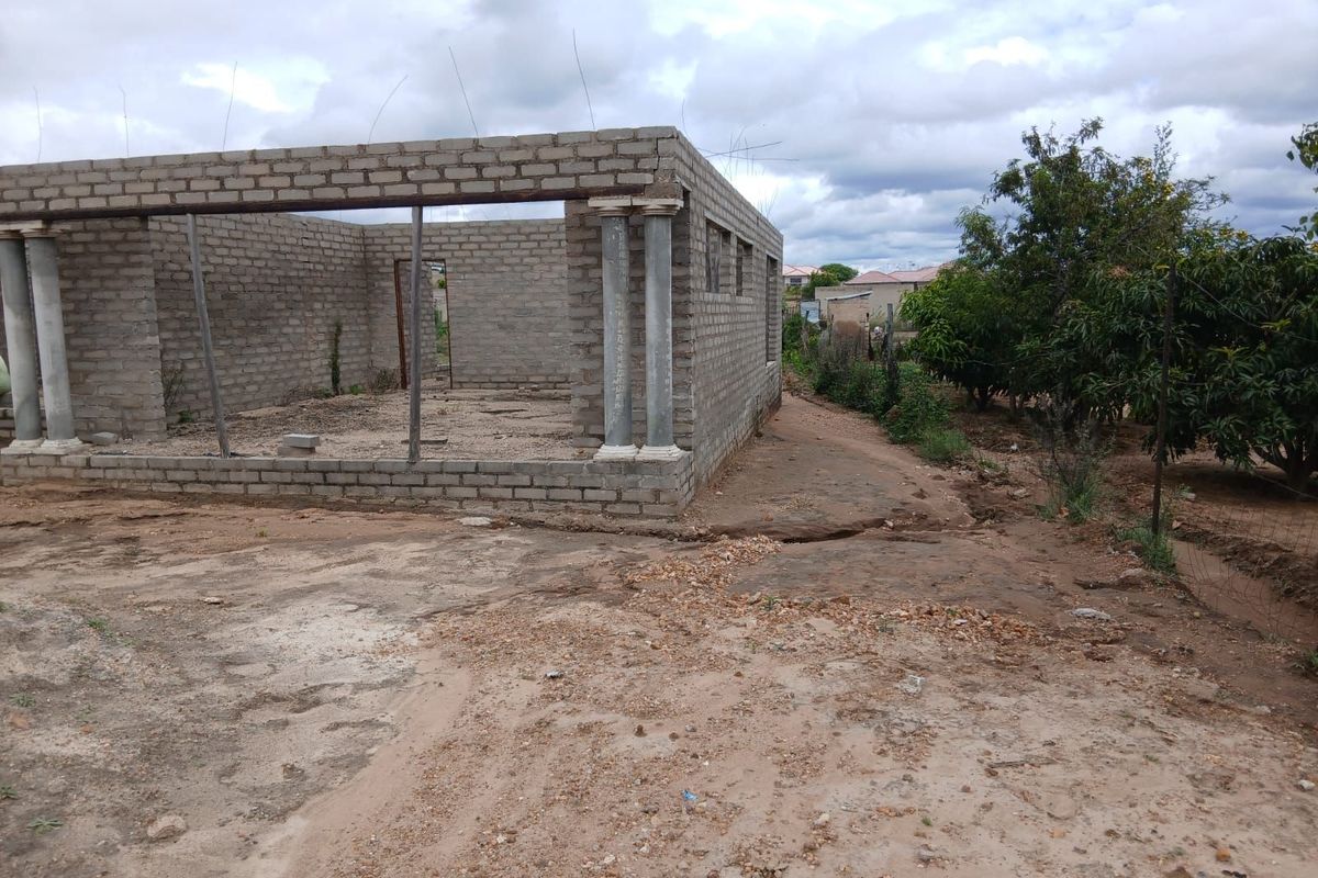 House For Sale in Moletji - Photo 4