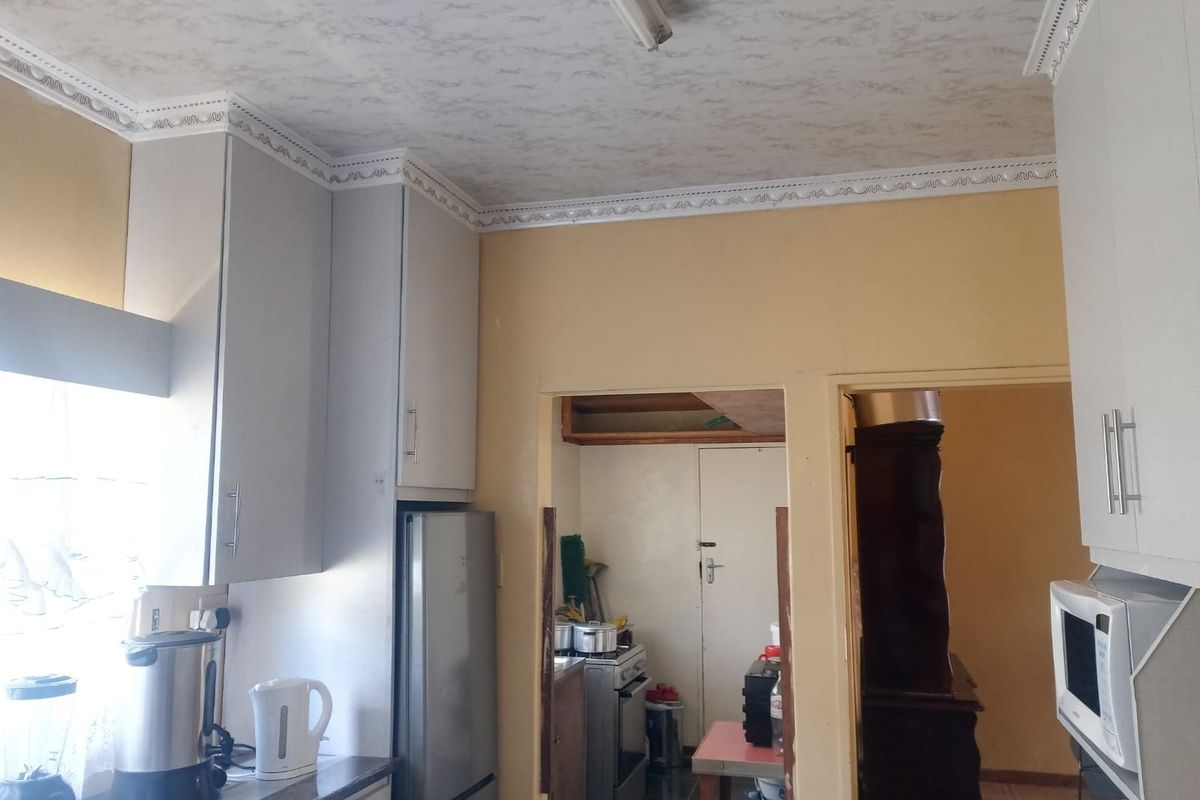 House For Sale in Senekal Central - Photo 4