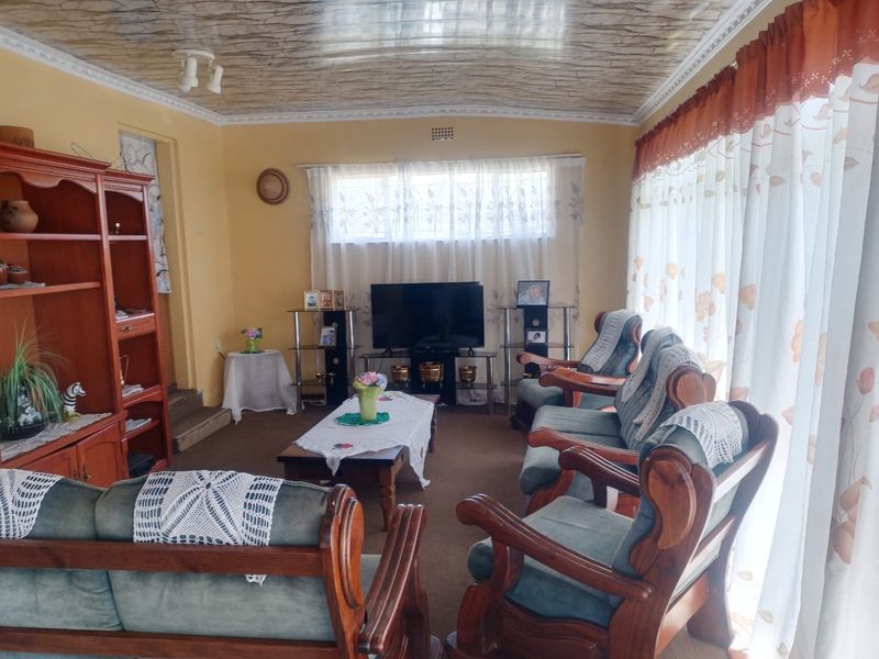 House For Sale in Senekal Central - Photo 3