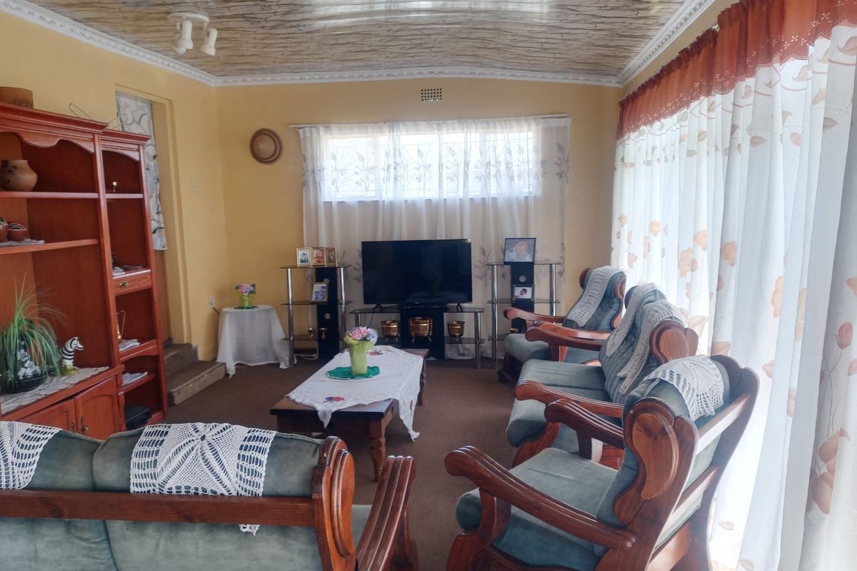 House For Sale in Senekal Central - Photo 3