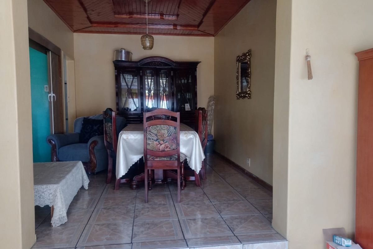 House For Sale in Senekal Central - Photo 5