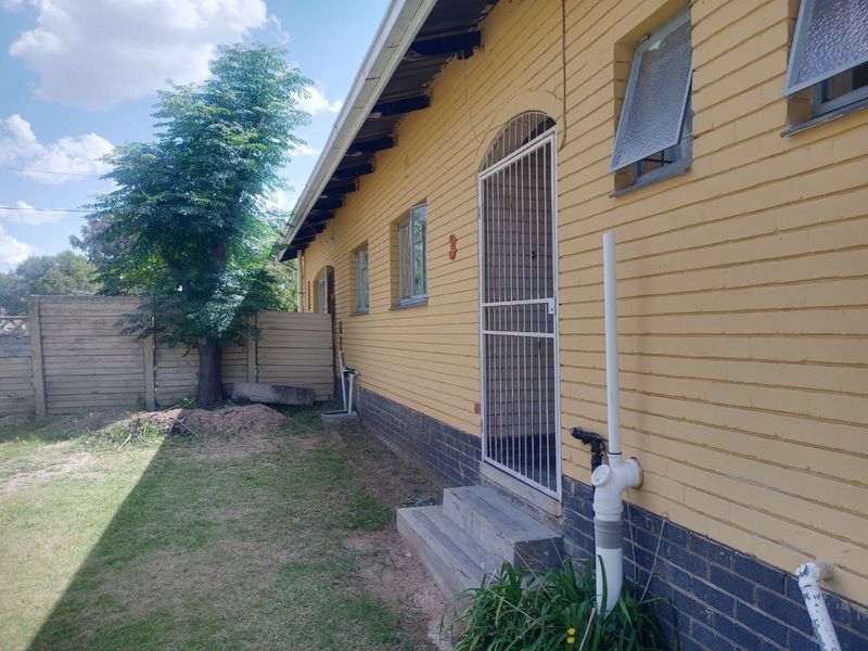 House For Sale in Senekal Central - Photo 1