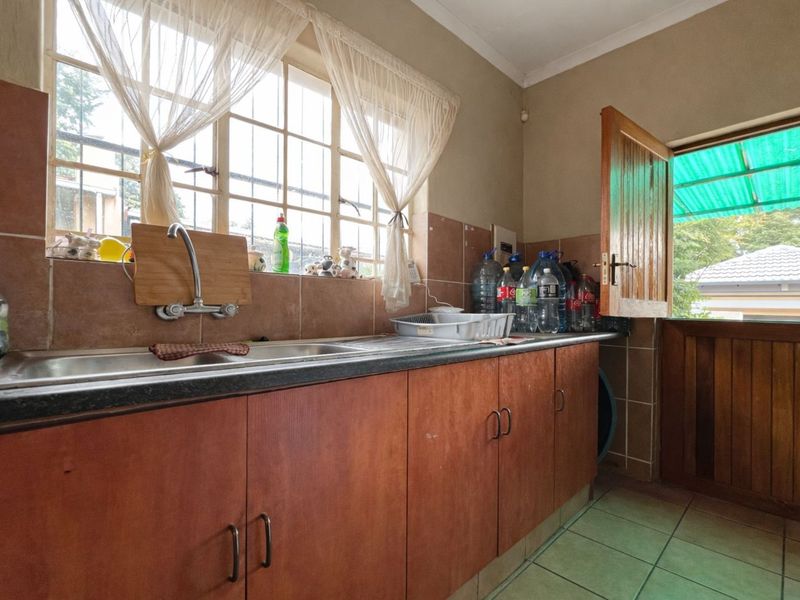 Townhouse For Sale in Ermelo Central - Photo 9